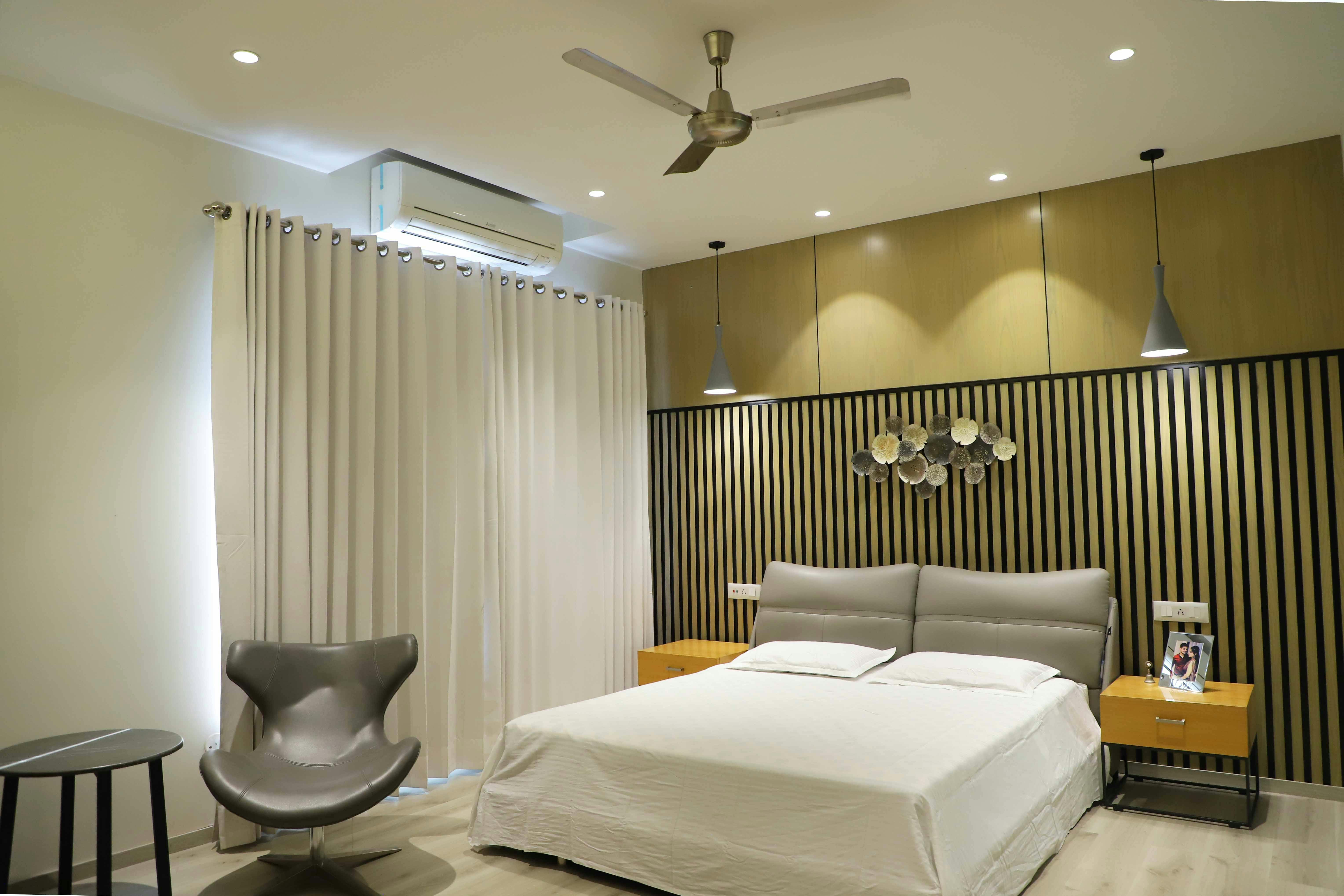 Contemporary bedroom